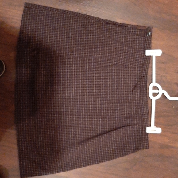 Skirt - Picture 2 of 4